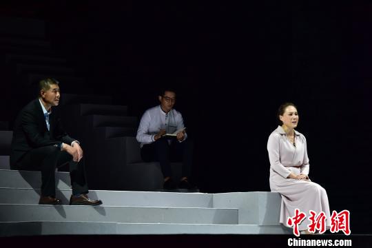 山东省<a href='http://search.xinmin.cn/?q=话剧院' target='_blank' class='keywordsSearch'>话剧院</a>原创反腐<a href='http://search.xinmin.cn/?q=题材' target='_blank' class='keywordsSearch'>题材</a>话剧警醒世人